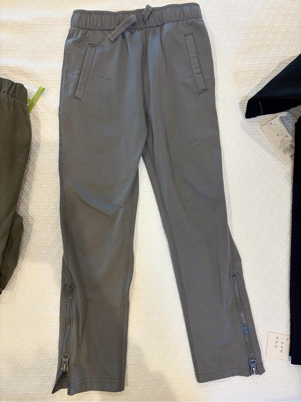 Hanna Andersson Men's Gray Zip-Hem Drawstring Joggers